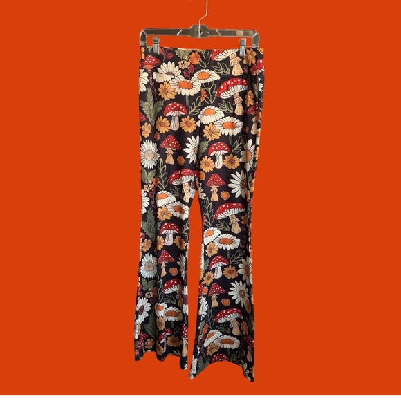 Pants - Retro Mushroom Daisy Print Flare Leg Pants Black 70s Style Stretchy Bell Bottoms